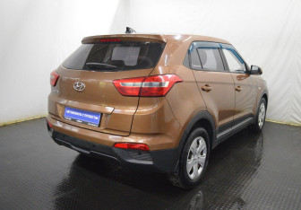 Подержанный автомобиль Hyundai Creta 2017 года (5 фото)