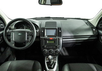 Подержанный автомобиль Land Rover Freelander 2011 года (13 фото)