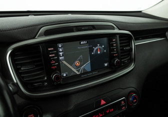 Подержанный автомобиль Kia Sorento 2018 года (16 фото)