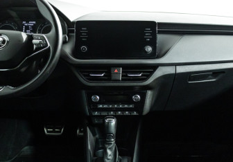 Подержанный автомобиль Skoda Rapid Liftback 2021 года (14 фото)