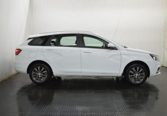 Подержанный автомобиль LADA (ВАЗ) Vesta Wagon 2020 года (4 фото)