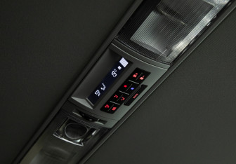 Подержанный автомобиль Volkswagen Caravelle 2019 года (18 фото)