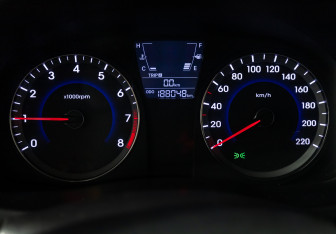 Подержанный автомобиль Hyundai Solaris Sedan 2013 года (12 фото)
