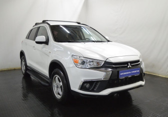 Подержанный автомобиль Mitsubishi ASX 2018 года (3 фото)