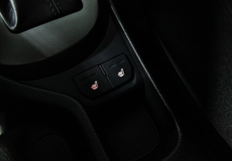 Подержанный автомобиль Kia Rio Hatchback 2016 года (17 фото)