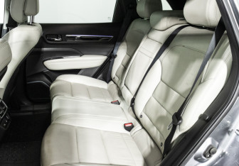 Подержанный автомобиль Renault Koleos 2017 года (10 фото)