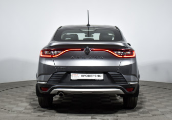 Подержанный автомобиль Renault Arkana 2019 года (6 фото)