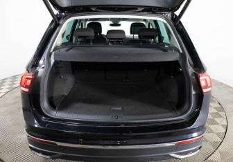 Подержанный автомобиль Volkswagen Tiguan 2021 года (9 фото)