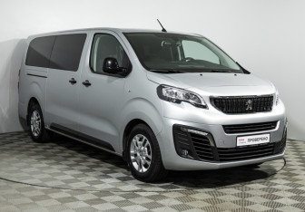 Подержанный автомобиль Peugeot Traveller 2019 года (3 фото)