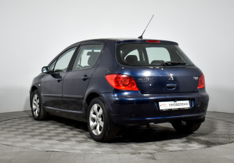 Подержанный автомобиль Peugeot 307 Hatchback 2007 года (7 фото)