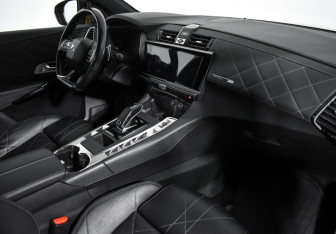 Подержанный автомобиль DS 7 Crossback 2019 года (14 фото)