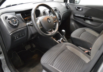 Подержанный автомобиль Renault Kaptur 2016 года (10 фото)