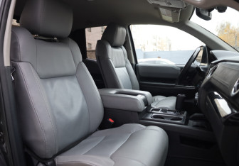 Подержанный автомобиль Toyota Tundra 2014 года (11 фото)