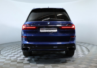 Подержанный автомобиль BMW X7 2020 года (6 фото)