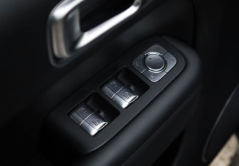 Подержанный автомобиль LiXiang L9 2024 года (24 фото)