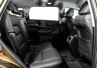 Подержанный автомобиль Chery Tiggo 8 2020 года (15 фото)