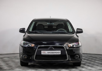 Подержанный автомобиль Mitsubishi Lancer Sedan 2010 года (2 фото)