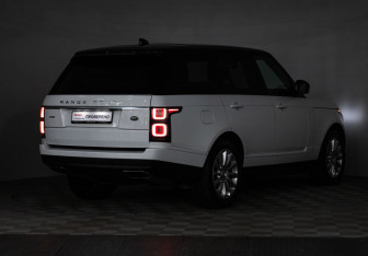 Подержанный автомобиль Land Rover Range Rover 2018 года (28 фото)