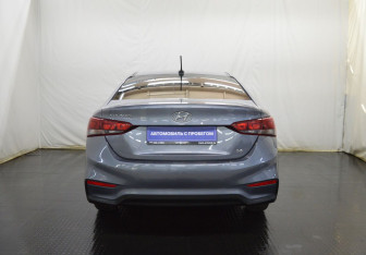 Подержанный автомобиль Hyundai Solaris Sedan 2018 года (6 фото)