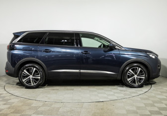 Подержанный автомобиль Peugeot 5008 Suv 2018 года (4 фото)