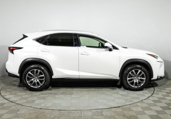 Подержанный автомобиль Lexus NX 2016 года (4 фото)