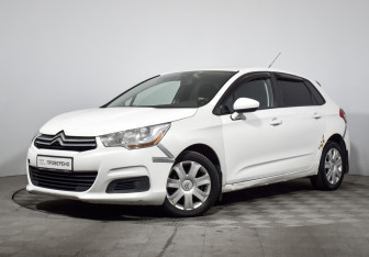 Подержанный автомобиль Citroen C4 Hatchback 2012 года (1 фото)
