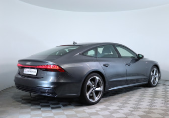 Подержанный автомобиль Audi A7 2019 года (5 фото)