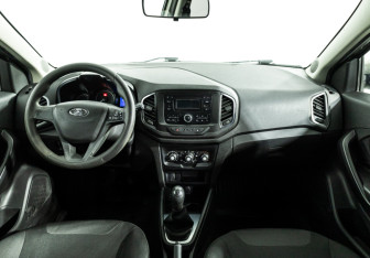 Подержанный автомобиль LADA (ВАЗ) XRAY 2016 года (13 фото)