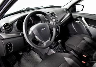 Подержанный автомобиль LADA (ВАЗ) Granta Sedan 2019 года (9 фото)