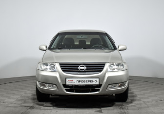 Подержанный автомобиль Nissan Almera Classic 2008 года (2 фото)