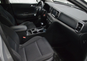 Подержанный автомобиль Kia Sportage 2016 года (13 фото)