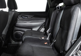 Подержанный автомобиль Nissan X-Trail 2021 года (10 фото)