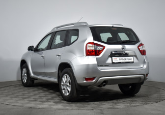 Подержанный автомобиль Nissan Terrano 2020 года (7 фото)