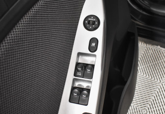 Подержанный автомобиль Hyundai Solaris Sedan 2013 года (17 фото)