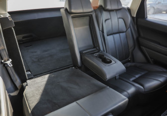 Подержанный автомобиль Land Rover Range Rover Sport 2015 года (33 фото)