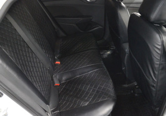 Подержанный автомобиль Hyundai Solaris Sedan 2022 года (13 фото)