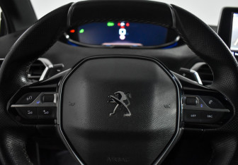 Подержанный автомобиль Peugeot 5008 Suv 2019 года (18 фото)