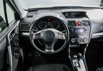 Подержанный автомобиль Subaru Forester Suv 2014 года (10 фото)