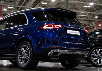 Подержанный автомобиль Mercedes-Benz GLE 2019 года (12 фото)