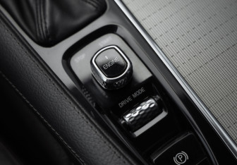 Подержанный автомобиль Volvo XC90 2015 года (26 фото)