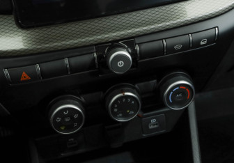 Подержанный автомобиль LADA (ВАЗ) Vesta Sedan 2023 года (18 фото)