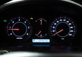 Подержанный автомобиль Chevrolet Captiva 2012 года (12 фото)