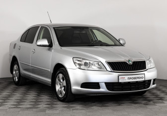 Подержанный автомобиль Skoda Octavia Liftback 2010 года (3 фото)