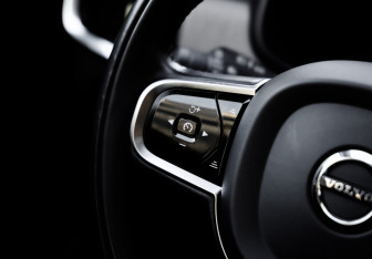 Подержанный автомобиль Volvo S90 2021 года (14 фото)