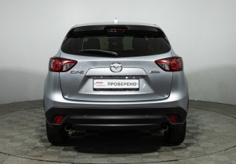 Подержанный автомобиль Mazda CX-5 2015 года (6 фото)