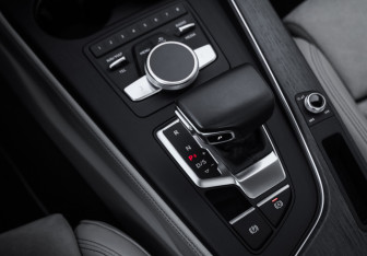 Подержанный автомобиль Audi A5 Coupe 2018 года (23 фото)