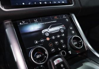 Подержанный автомобиль Land Rover Range Rover Sport 2019 года (23 фото)