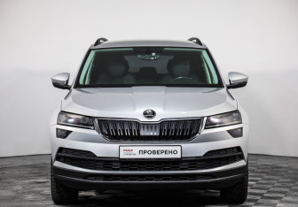 Подержанный автомобиль Skoda Karoq 2021 года (2 фото)