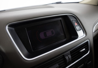 Подержанный автомобиль Audi Q5 2012 года (15 фото)