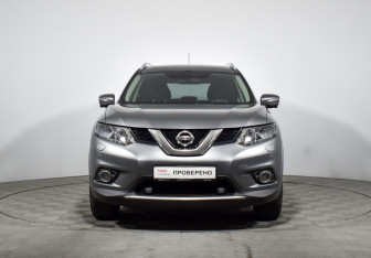 Подержанный автомобиль Nissan X-Trail 2015 года (2 фото)